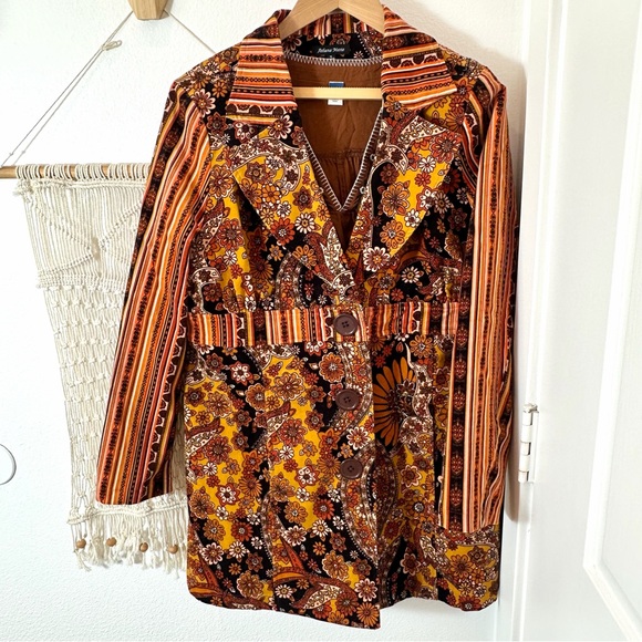 Vintage Jackets & Blazers - 70s Boho Vintage Floral Flower Power Patchwork Trench Coat in Brown & Mustard XL